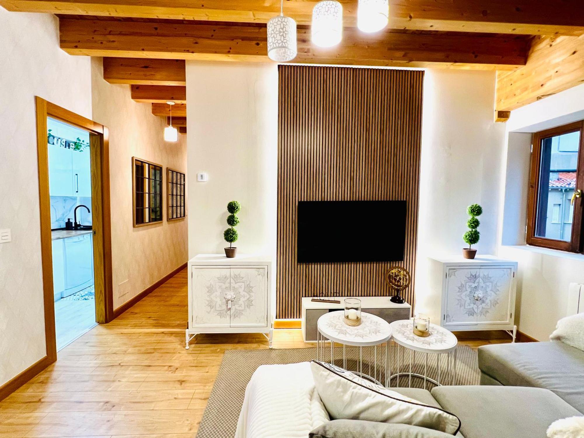 El Capricho De Claudia_ Apartamentos Burgos Catedral Exteriör bild