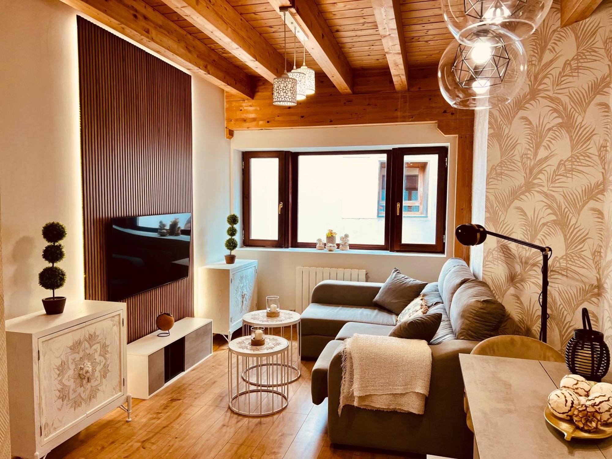 El Capricho De Claudia_ Apartamentos Burgos Catedral Exteriör bild