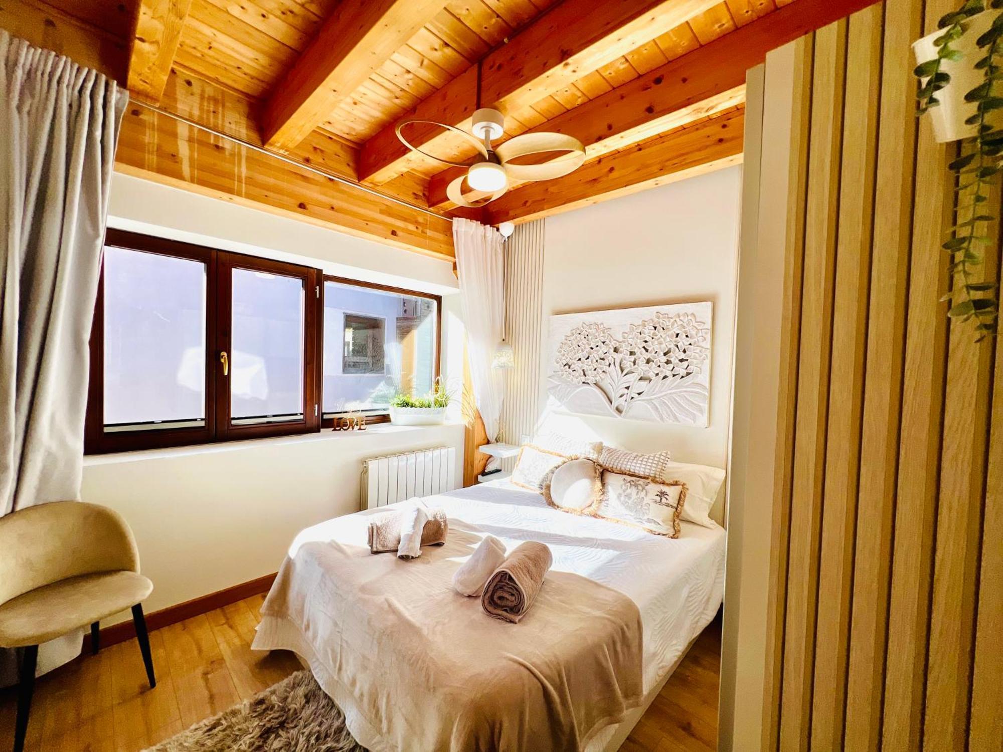 El Capricho De Claudia_ Apartamentos Burgos Catedral Exteriör bild