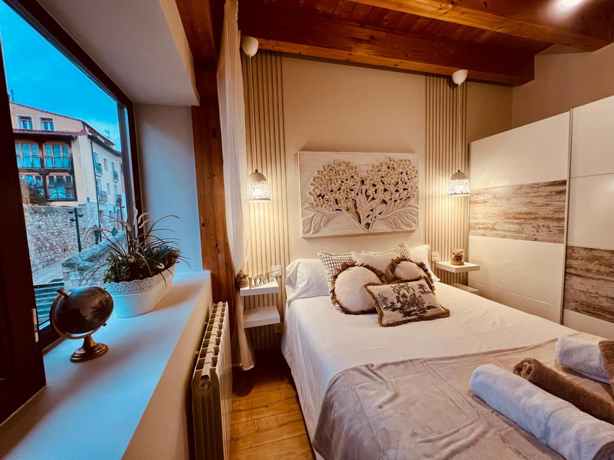 El Capricho De Claudia_ Apartamentos Burgos Catedral Exteriör bild